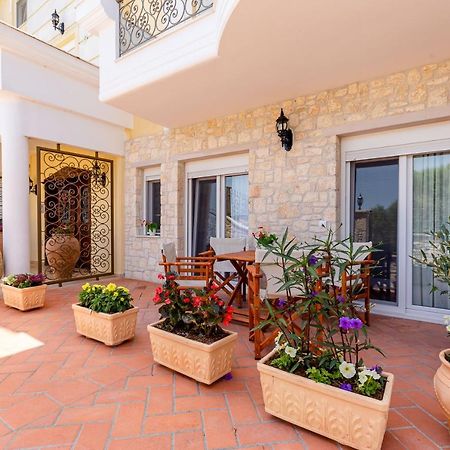 Elvis Nest Nea Moudania Exterior foto